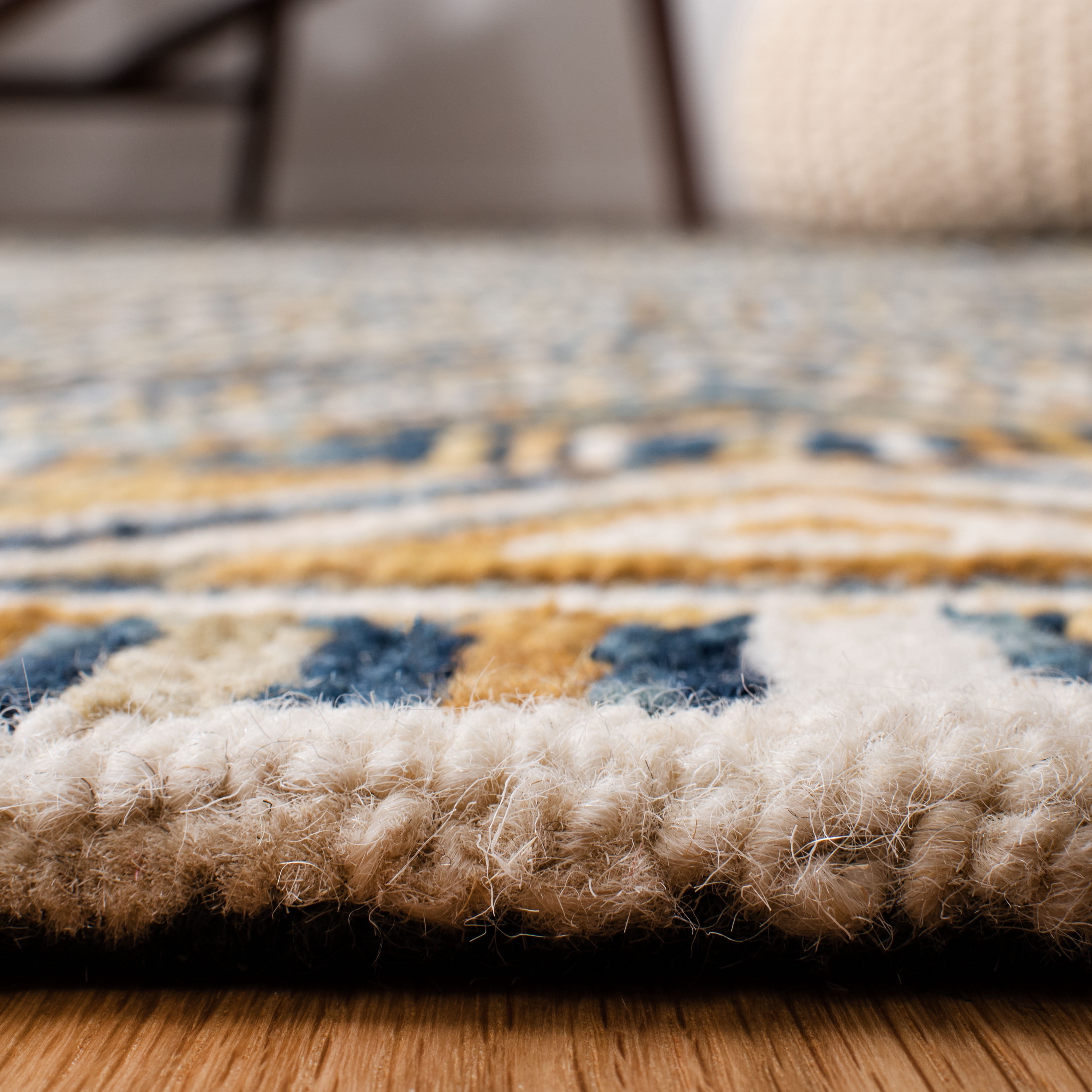 SAFAVIEH Aspen Sylvester Geometric Wool Area Rug, Blue/Gold, 5' x 5' Square