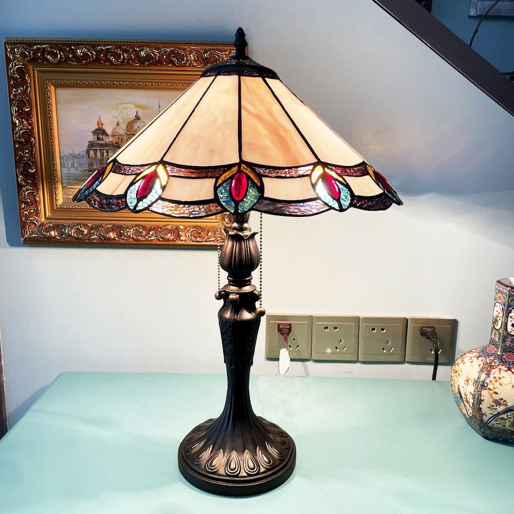CHLOE Lighting Ryce Tiffany-Style 2-Light Geometric Table Lamp 16" Shade