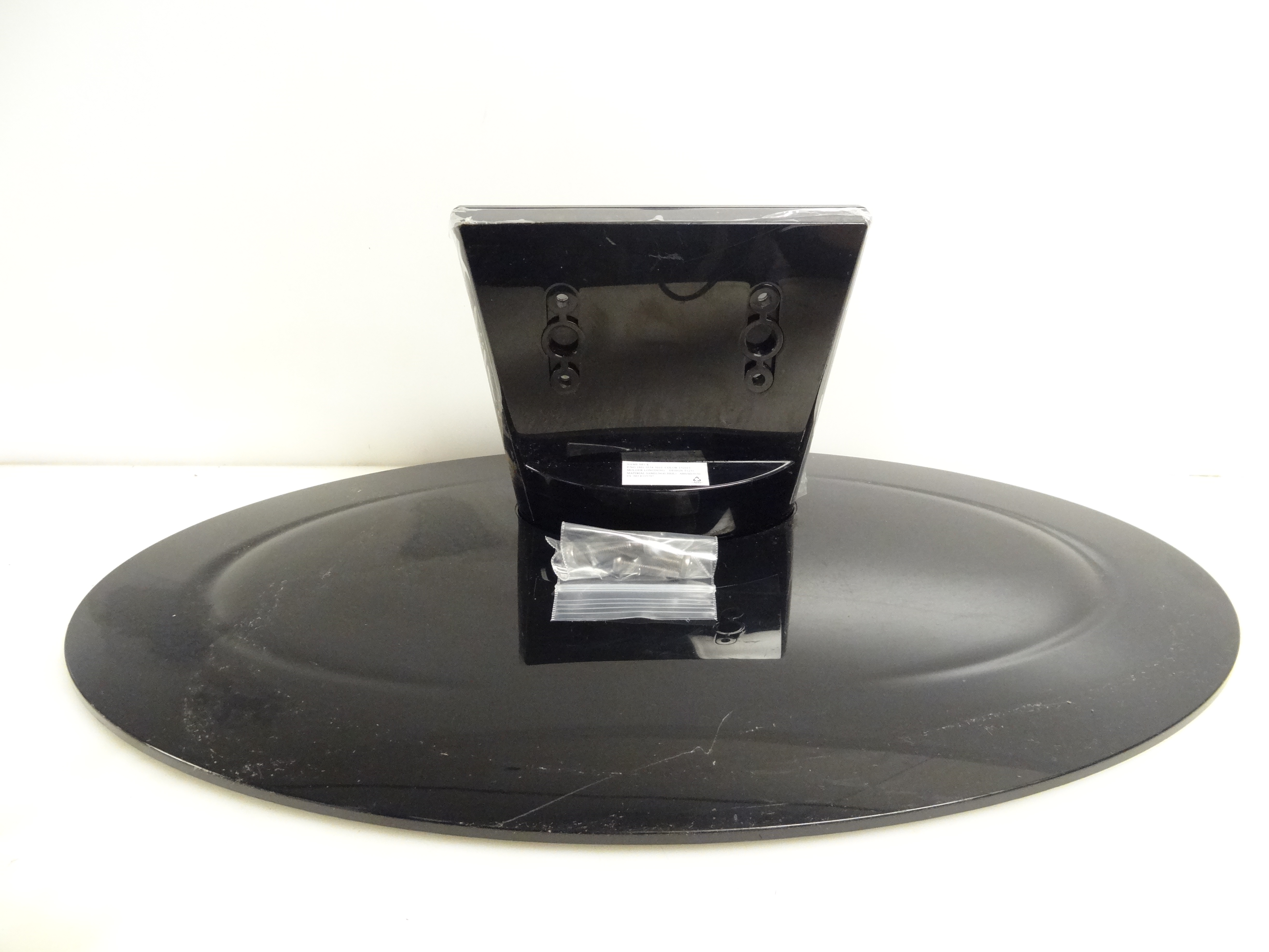 Vizio XVT373SV Stand W/Screws USED