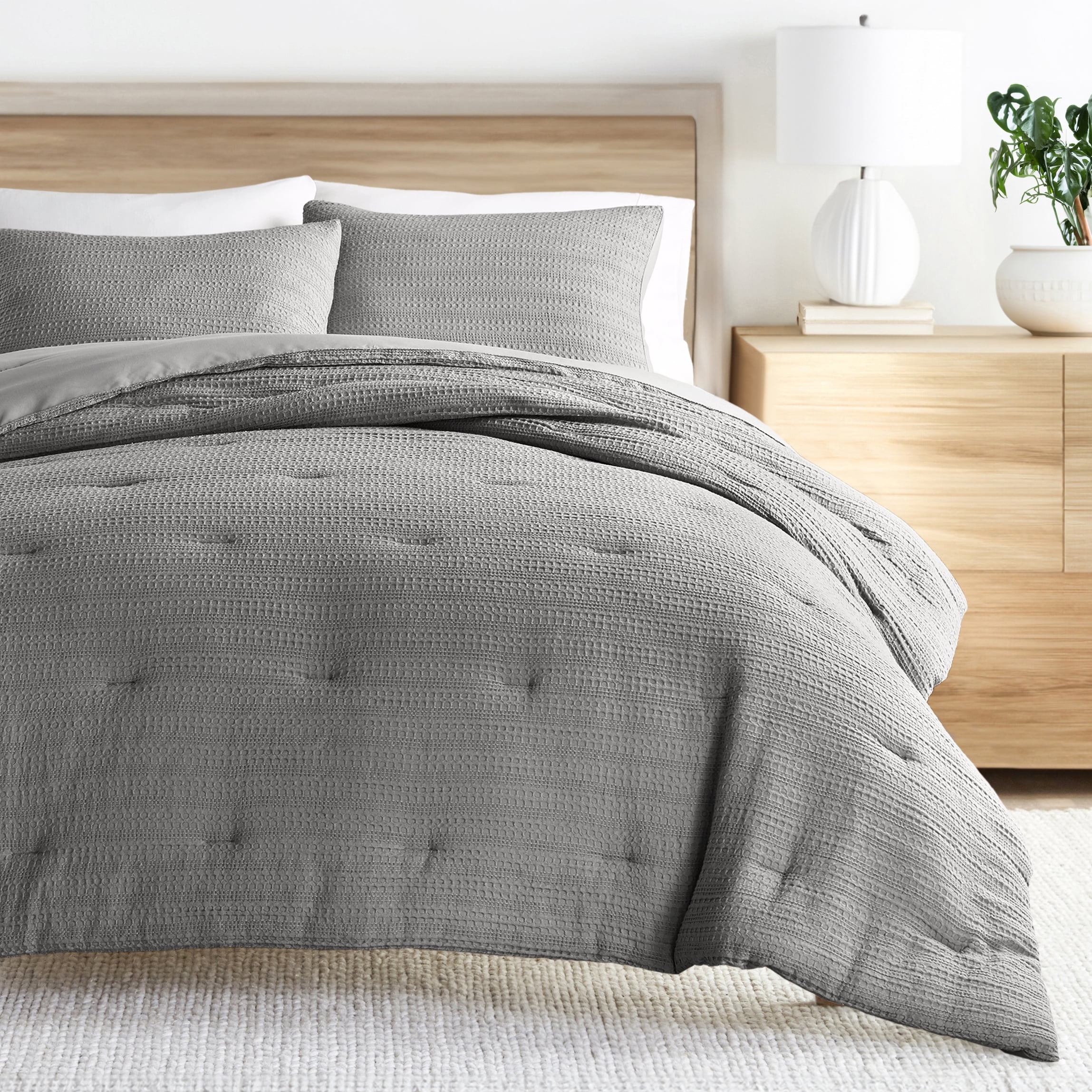 Noble Linens 3 Piece Fog-Gray Waffle Textured All Season Down-Alternative Comforter Set, Full/Queen