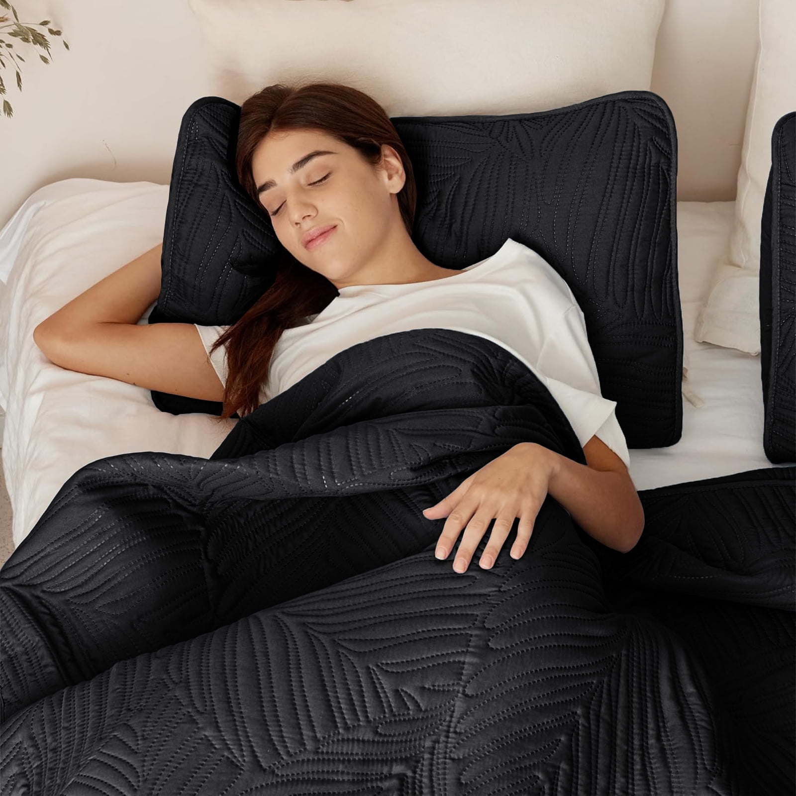 Exclusivo Mezcla Ultrasonic Twin Size Quilt Set Black, 2 Pieces Lightweight Bedspread Leaf Pattern Bed Cover Soft Microfiber Coverlet Bedding Set for All Seasons