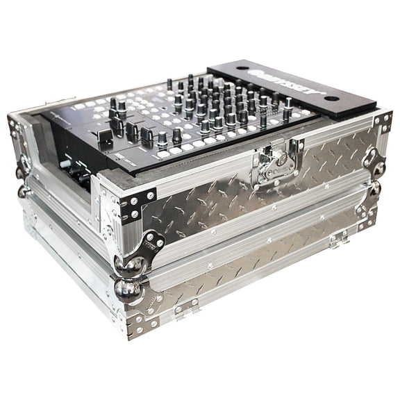 DIAMOND PLATED UNIVERSAL 12" FORMAT DJ MIXER CASE