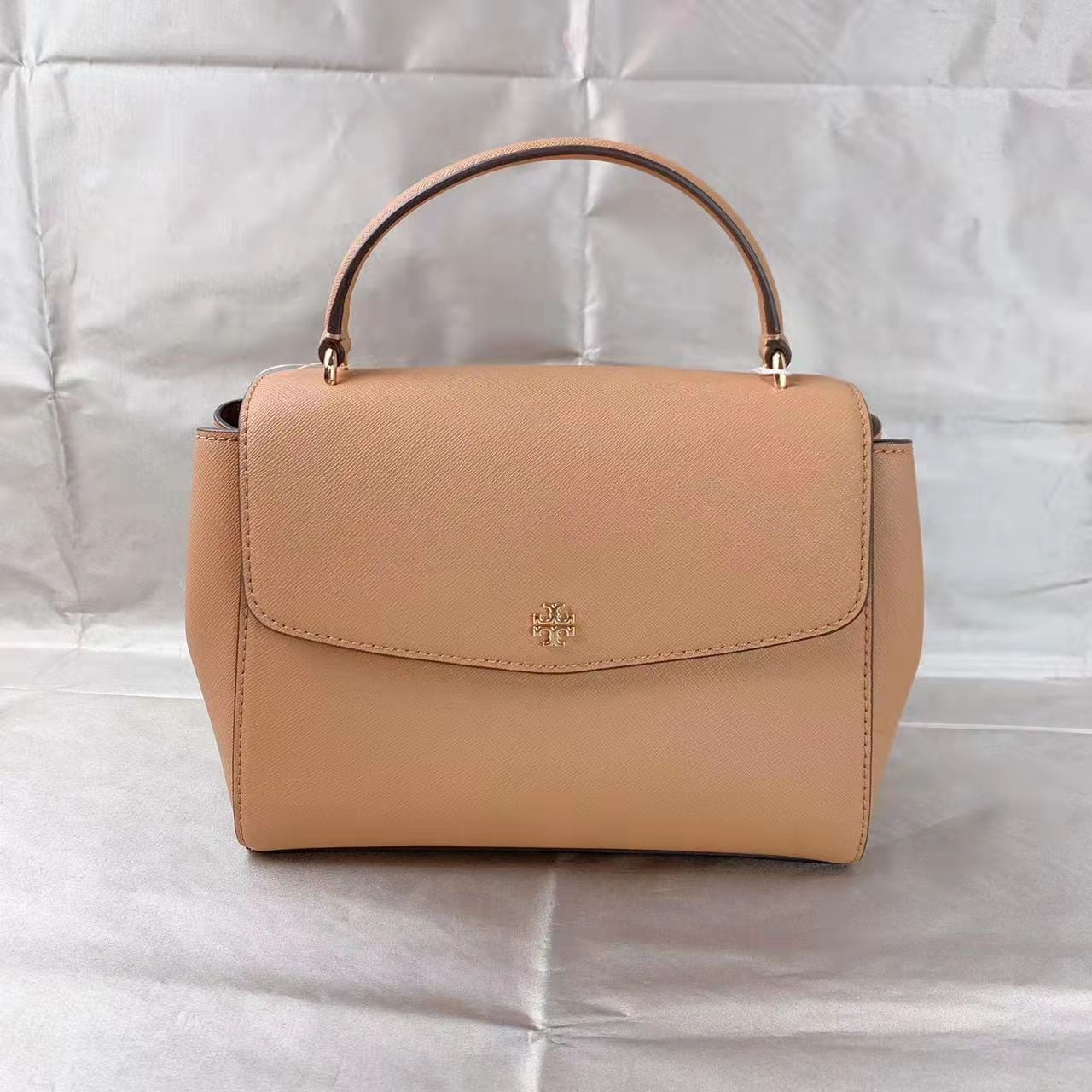 tory top handle