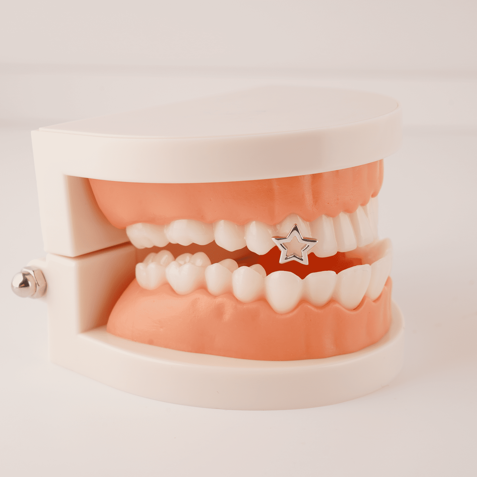 4PCS Gold & Silver Teeth Grillz Set, Iced-Out Design with Cubic Zirconia, Removable Party Rapper Grillz for Hip Hop, Halloween, Music Festival