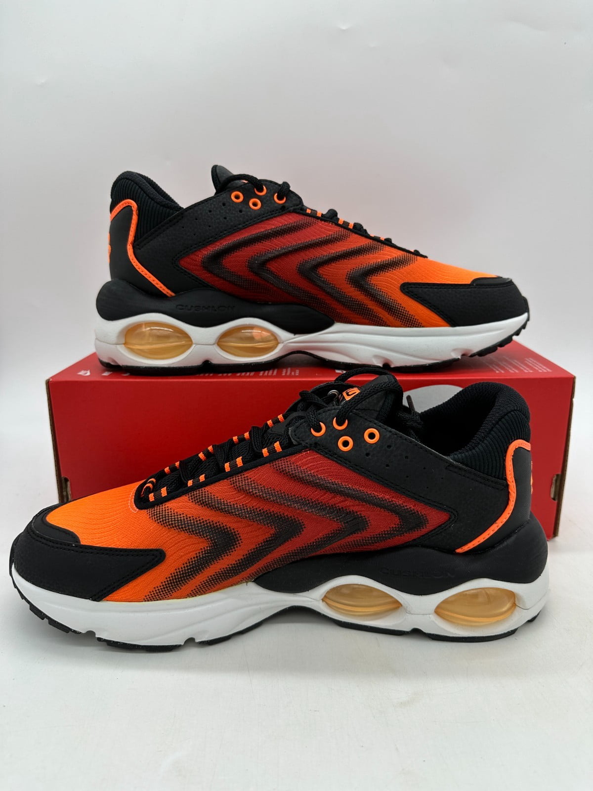 Nike Men's Air Max TW SE Men's running Shoes FJ2590 001 size 10.5 US New