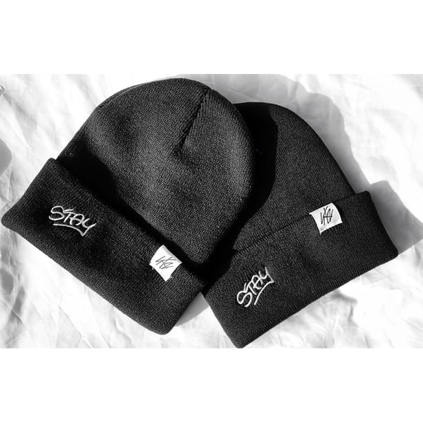 Gorro de punto de tela bordada negra Gorro de punto de tela bordada negra Gorro de punto de tela bordada negra