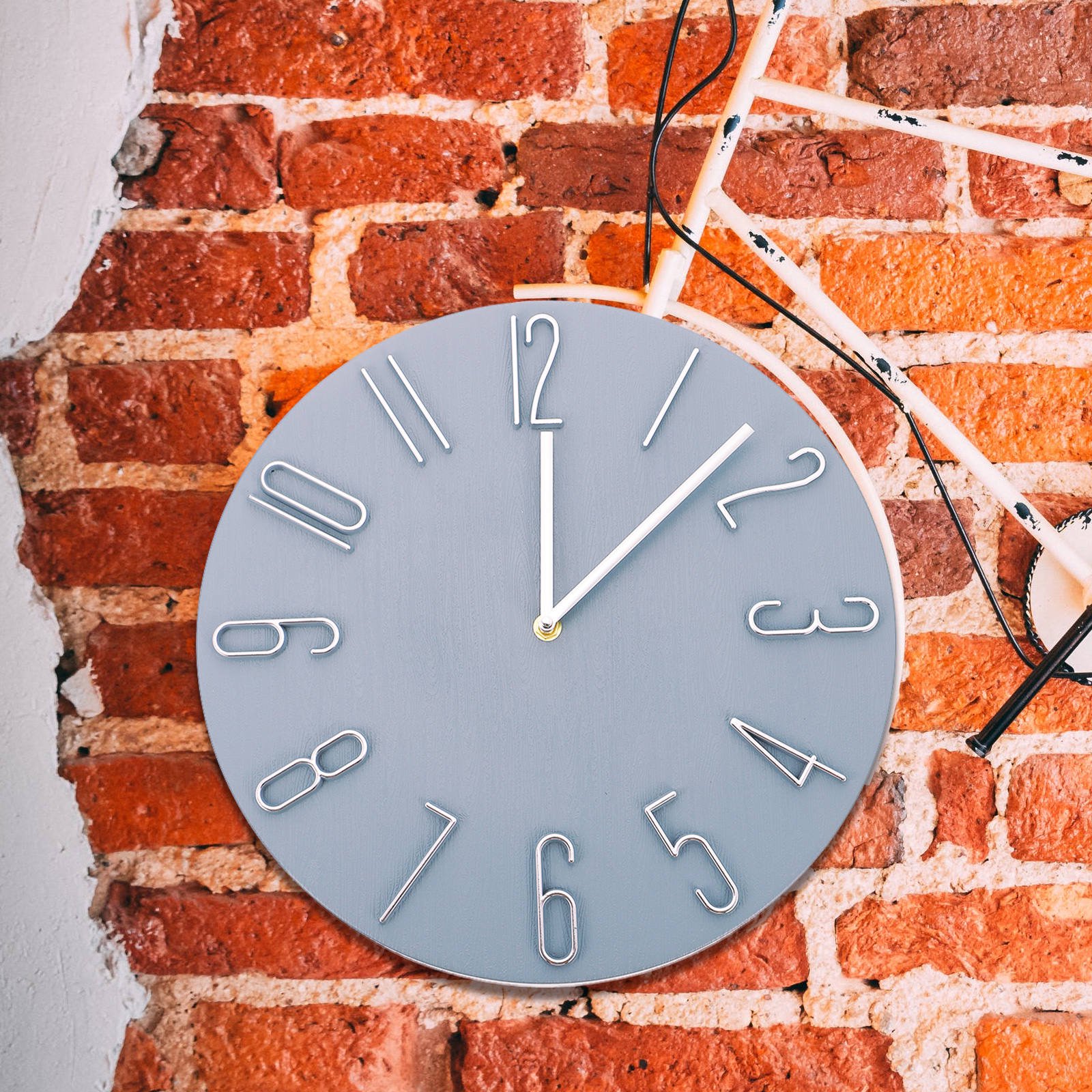OFFIGAM Modern Dark Grey Plastic Wall Clock, Lightweight Home Decor, Battery Operated