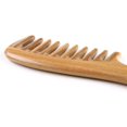thumbnail image 3 of Peine de madera de dientes grandes y anchos, peine de sándalo verde, peine de madera para rizar el cabello, peines antiestáticos hechos a mano (18,5 cm), 3 of 5