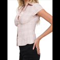 thumbnail image 3 of Camisa Informal de Corta con Botones y Cuello en V para Mujer, Estilo Y2K, con Cuadros y Abertura Frontal. Rosa S, 3 of 10