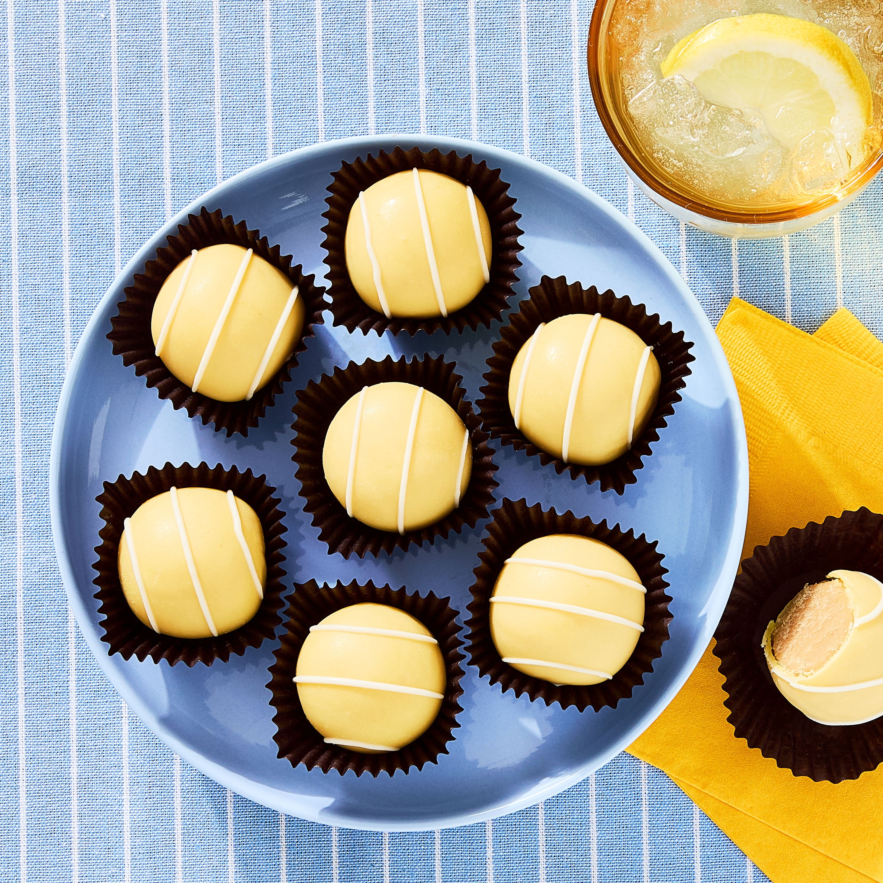 Marketside Lemon Cake Poppers, 9.88 oz, 8 Count