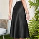 thumbnail image 5 of Falda casual Falda drapeada de satén brillante Faldas largas suaves para mujer (Negro XL) FLhrweasw Para estrenar, 5 of 7
