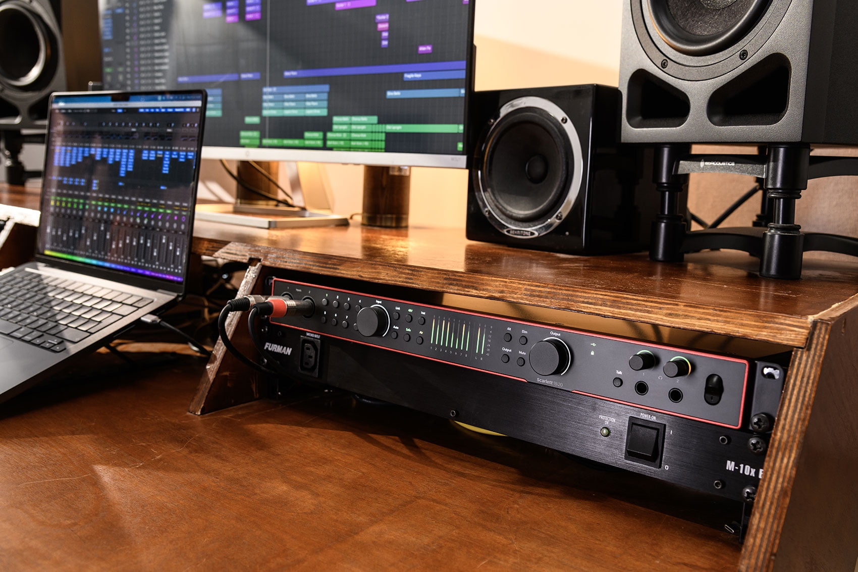 Focusrite Scarlett 18i20 4th Gen USB Audio Interface with Software Suite