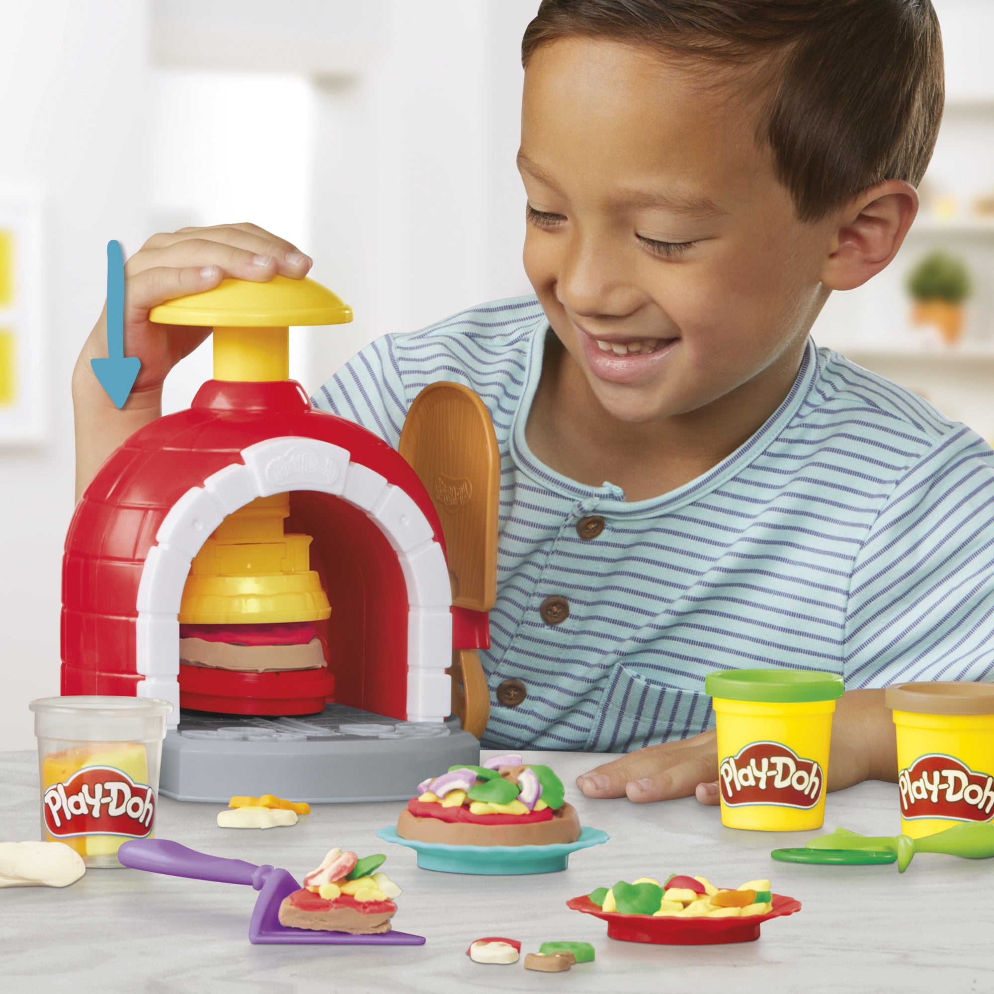 Play-Doh Kitchen Creations Pizza Oven Playset, Ages 3 years and up