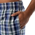 thumbnail image 4 of Conjunto de pijama IZOD de jersey de manga corta y pantalones IZOD para hombre, 4 of 5