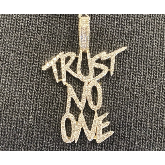 10K SOLID YELLOW GOLD .75 CARAT REAL DIAMOND 1.25 INCHES TRUST NO ONE PENDANT CHARM