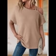 thumbnail image 3 of Camiseta Informal de Verano para Mujer, de Corta, con Hombros Descubiertos y Tejido Gofre, Color Caqui M, 3 of 5