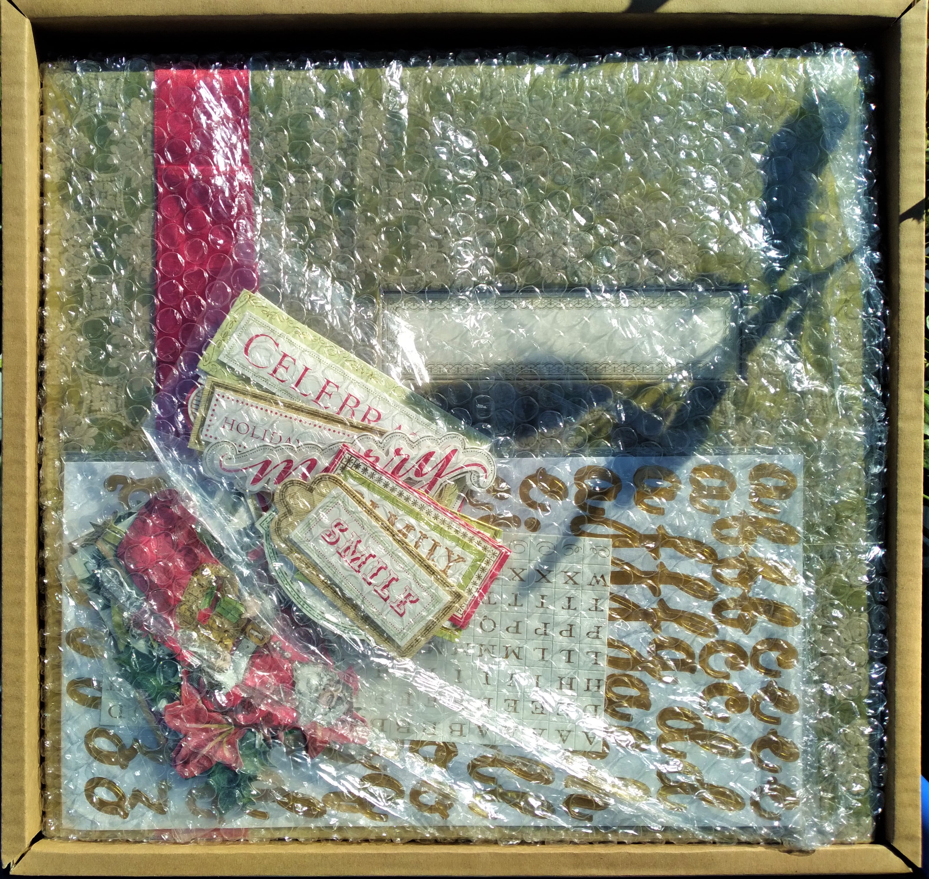 Anna Griffin 12"x12" Holiday Traditions Christmas Instant Scrapbook Album  Kit - Walmart.com