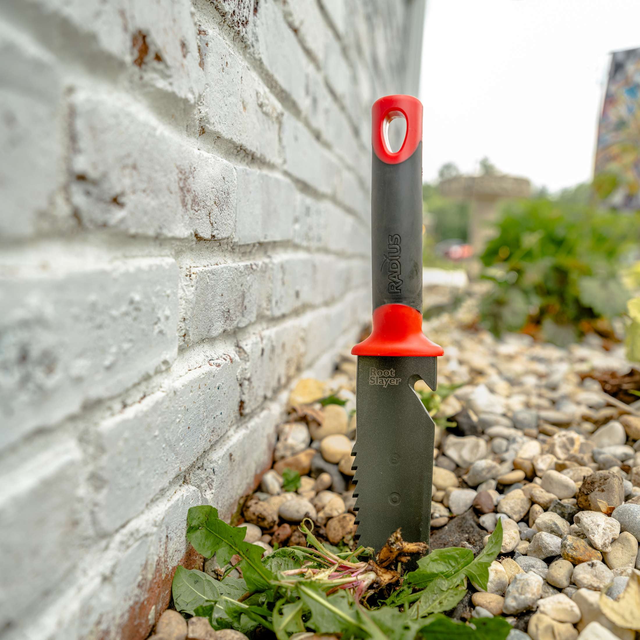 Radius Garden 16211 Root Slayer Soil Knife, Red