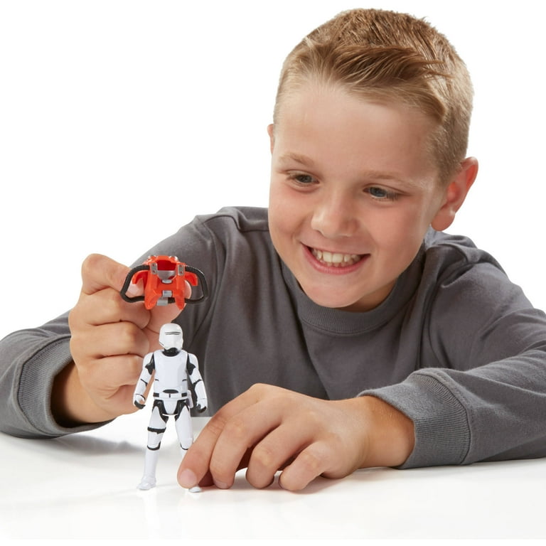 Star Wars The Force Awakens 3.75-Figure Space Mission Armor First