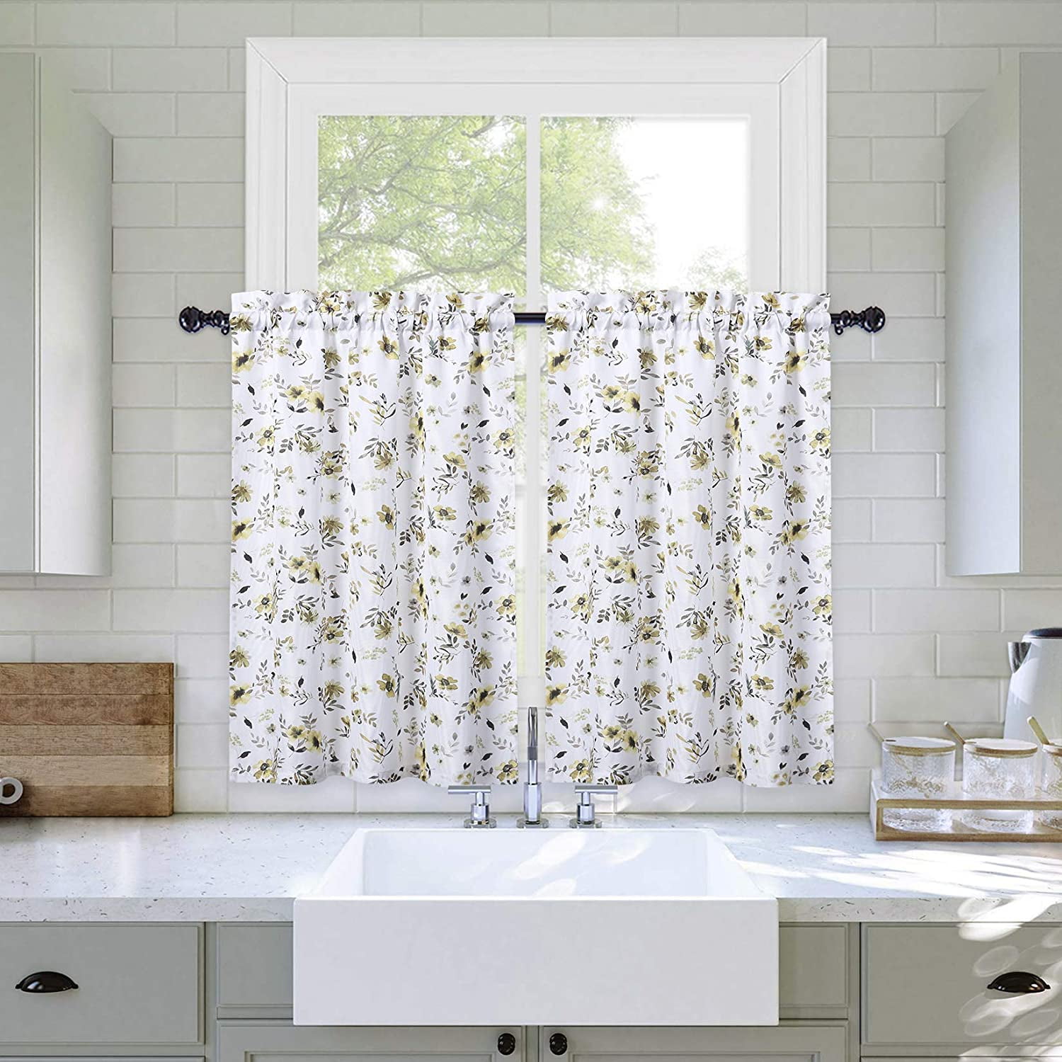 bathroom window curtains