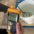 thumbnail image 3 of Farm Innovators Chauffe-Eau Submersible pour Bétail avec Garde Attachée, 1000 Watts, 3 of 3