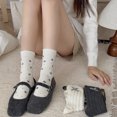 thumbnail image 4 of Nvzi 2 pares de calcetines grises a cuadros estilo campestre, calcetines retro con lazo estampado, calcetines de cuello redondo modernos y bonitos para mujer, talla única., 4 of 5