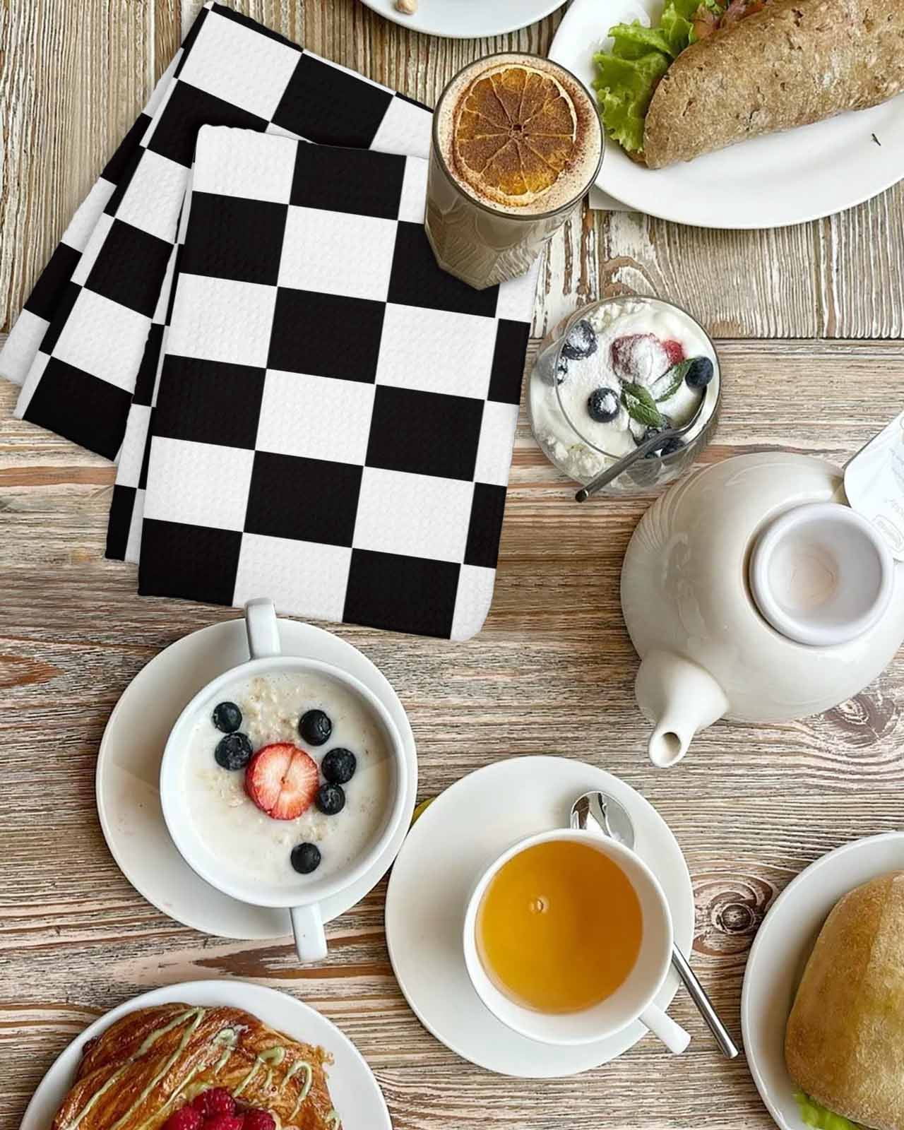 Simple Black White Checkered Hand Towels Set, Waffle Weave Kitchen Towels 4 Pieces, Lattice Buffalo Plaid Microfiber Hair Face Bath Tea Towel Absorbent Quick Drying Cleaning Dish Cloths, 15.7"x23.6"
