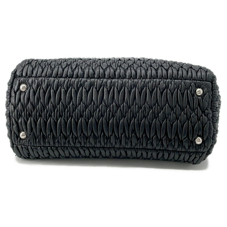 バッグ miumiu matelasse crystal bag 2way black miumiu matelasse crystal bag 2way black - メルカリ