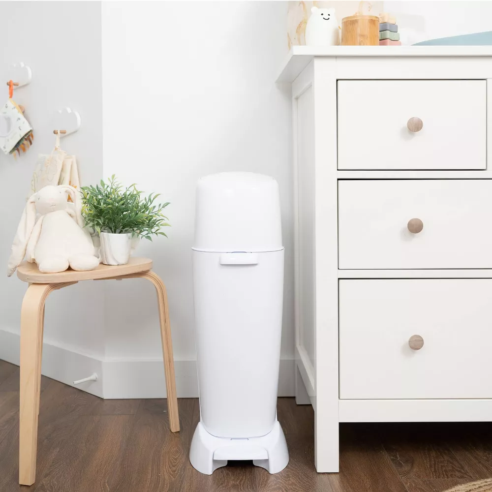 Diaper Genie Complete Gift Set,White,1 Diaper Pail,8 Clean Laundry Scent,Round Refills-2160 Ct