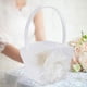 thumbnail image 4 of Cesta elegante para niña de flores de boda, contenedor de dulces de fruta con símbolo de amor elegante Blanco Zulema Cesta floral de boda, 4 of 8