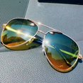thumbnail image 4 of Un par de gafas de sol fotocromáticas polarizadas con visión nocturna para conducir o pescar (versión polarizada verde-amarilla con montura de pistola), 4 of 4