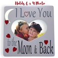 thumbnail image 3 of Banberry Designs Marco De Fotos I Love You To The Moon And Back - Apertura De Imagen En Forma De Corazón Con Sentimiento Amoroso - 8" X 8" - Capacidad Para Fotos De 6" X 4", 3 of 5