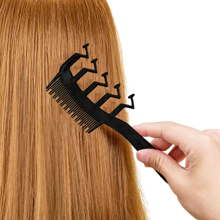 Wide tooth clearance straightening comb