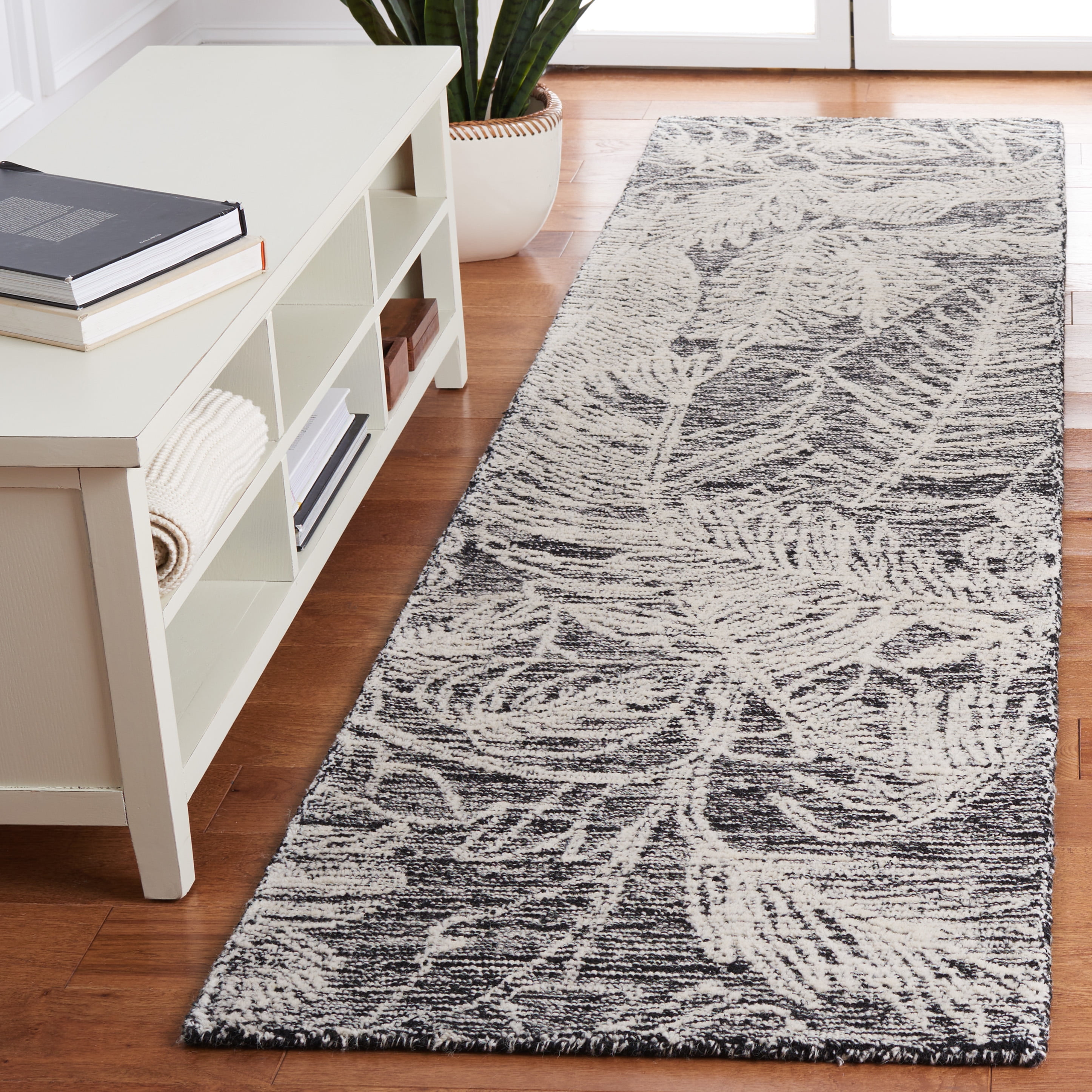 SAFAVIEH Metro Hartley Leaves Runner Rug, Black/Ivory, 2'3" x 9'