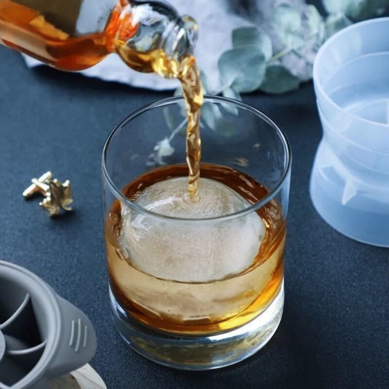 1/2pcs Bar Whiskey Round Ice Cube Maker Silicone Large Ball Shape Spherical Ice Cube Mould Machine Quick Freezer Kitchen Gadgets