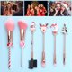 thumbnail image 2 of Juego de brochas de maquillaje navideño con estuche, incluye 6 pinceles para rubor, base, cejas, sombras y labios, ideal como regalo de Navidad., 2 of 6