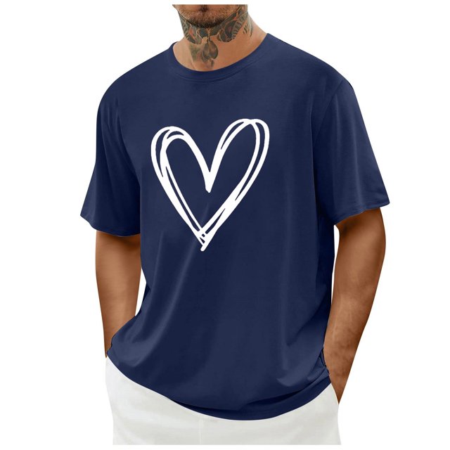 Tops para hombre, blusas y camisas de cuello redondo y manga corta para hombre. Camiseta/camisa informal de cuello redondo y manga corta con estampado de corazones para hombre. Tops de poliéster para