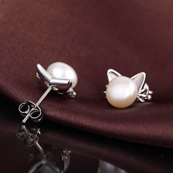 Cute cat earrings for women, stylish and  imitation pearl studs, white K alloy plated, anti-allergic ear needles, suitable for people over 15 years old, suitable for parties and gifts,Silver