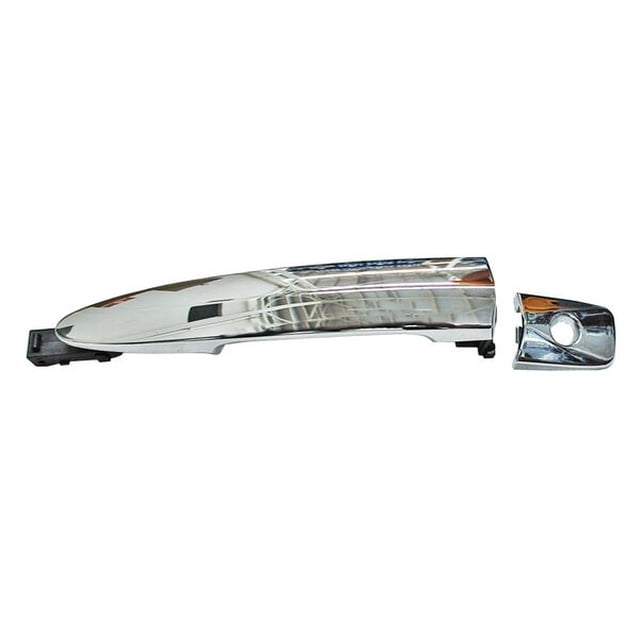 manija puerta exterior nissan sentra 2013 al 2016 izquierda/piloto generica cromado - manija exterior izquierda para Nissan Sentra 2013-2016, acabado cromado; vista frontal en 3/4 mostrando el mango alargado y la cubierta del cilindro separada, eje delantero, pieza única nueva marca GENERICA, usada como repuesto lateral.