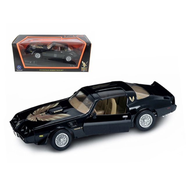 Modelo de coche 1979 Pontiac Firebird Trans Am negro 1/18 Road Signature