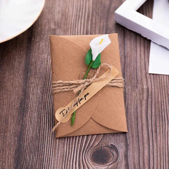 Tarjeta de felicitación con flor seca, sobre de papel Kraft, Decoración de cumpleaños, boda, regalos del Día de San Valentín, invitaciones, carta