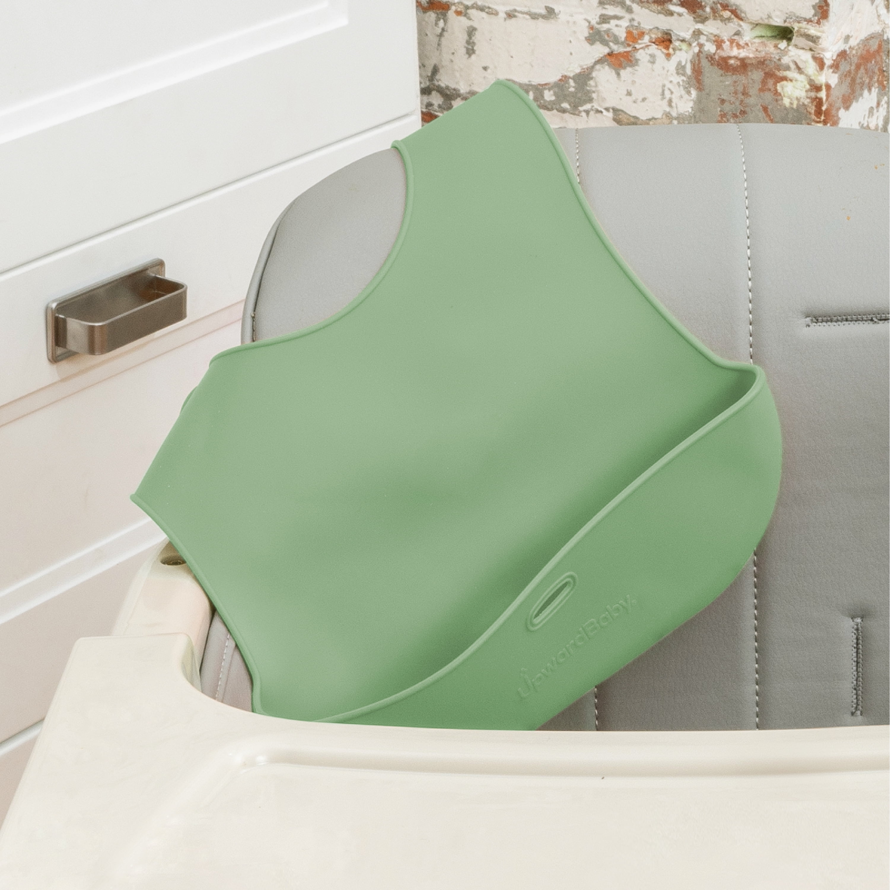 UpwardBaby Food-Catching Silicone Bib - BPA Free - 100% Food-Grade Silicone - 6m+ Unisex - Infant