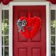 thumbnail image 1 of Corona de amor, corona del Día de San Valentín, adorno colgante, corona roja, corona de puerta delantera para boda, propuesta de pared, aniversario de Macarena Corona de San Valentín, 1 of 8