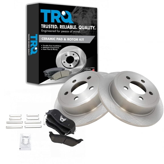 TRQ Rear Brake Pad & Rotor Kit Brake Pads Brake Rotor Ceramic Fits Select 2003-2007 Jeep Liberty 2003-2006 Wrangler
