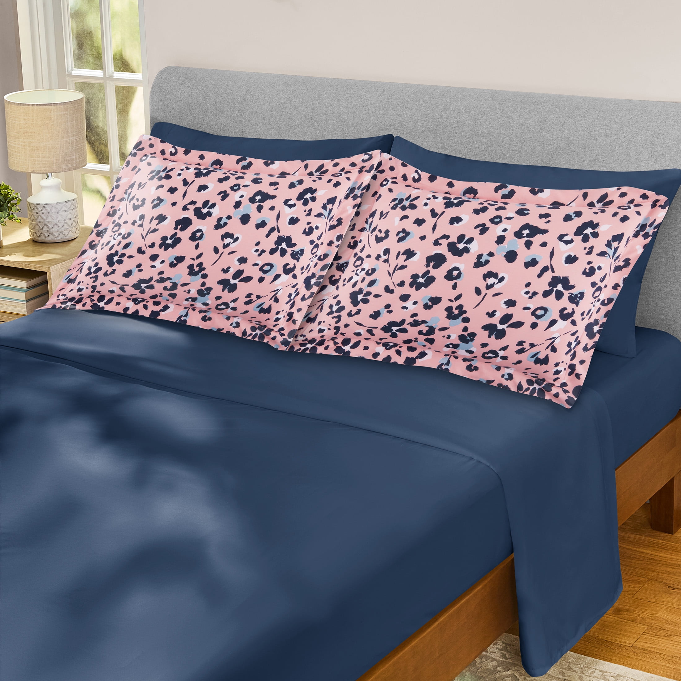 Mainstays All in One Reversible Comforter and Sheet set- 7 Piece, Full, Pink Animal Print