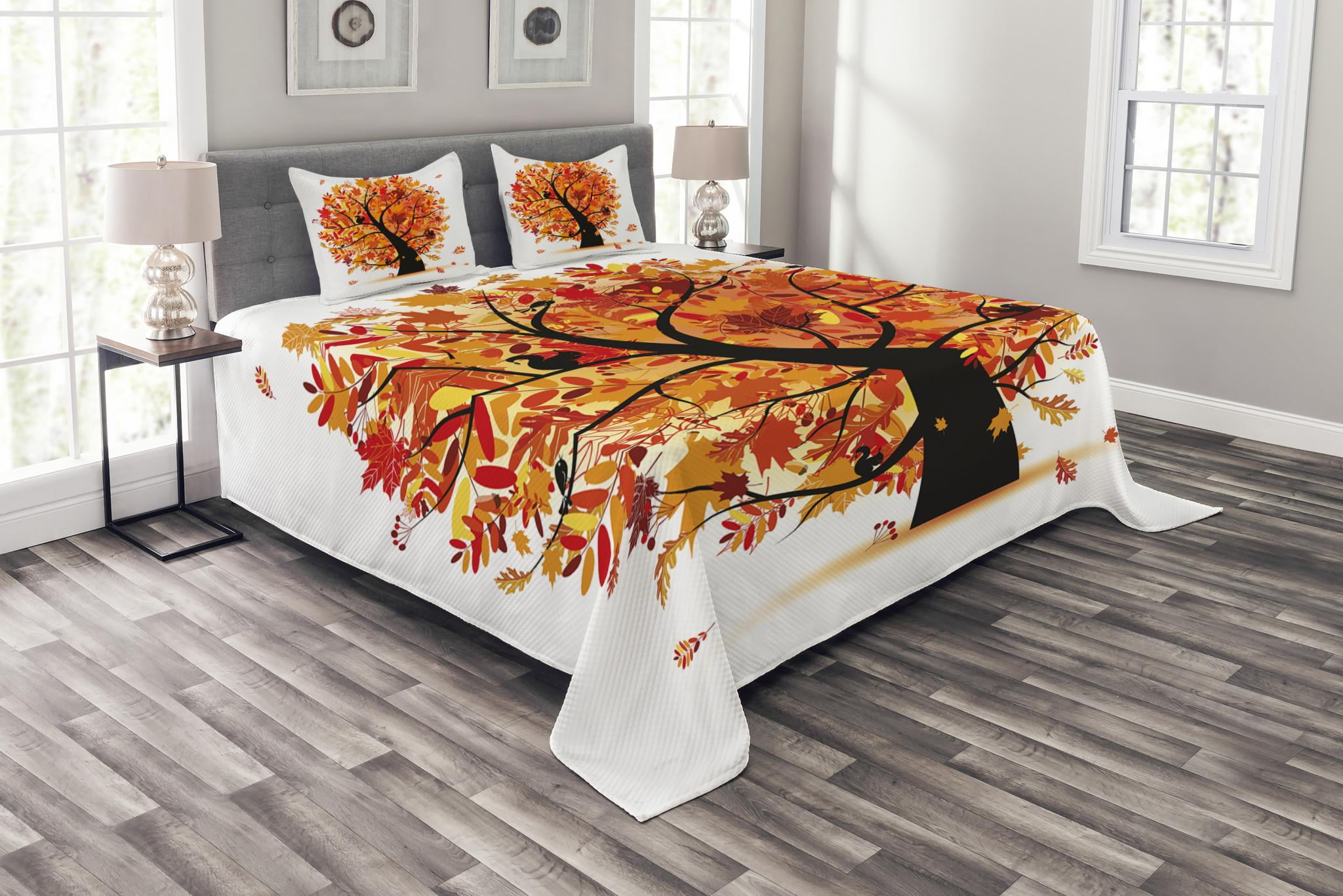 Fall Bedspread Set King Size, Curvy Tree with Various Different Falling