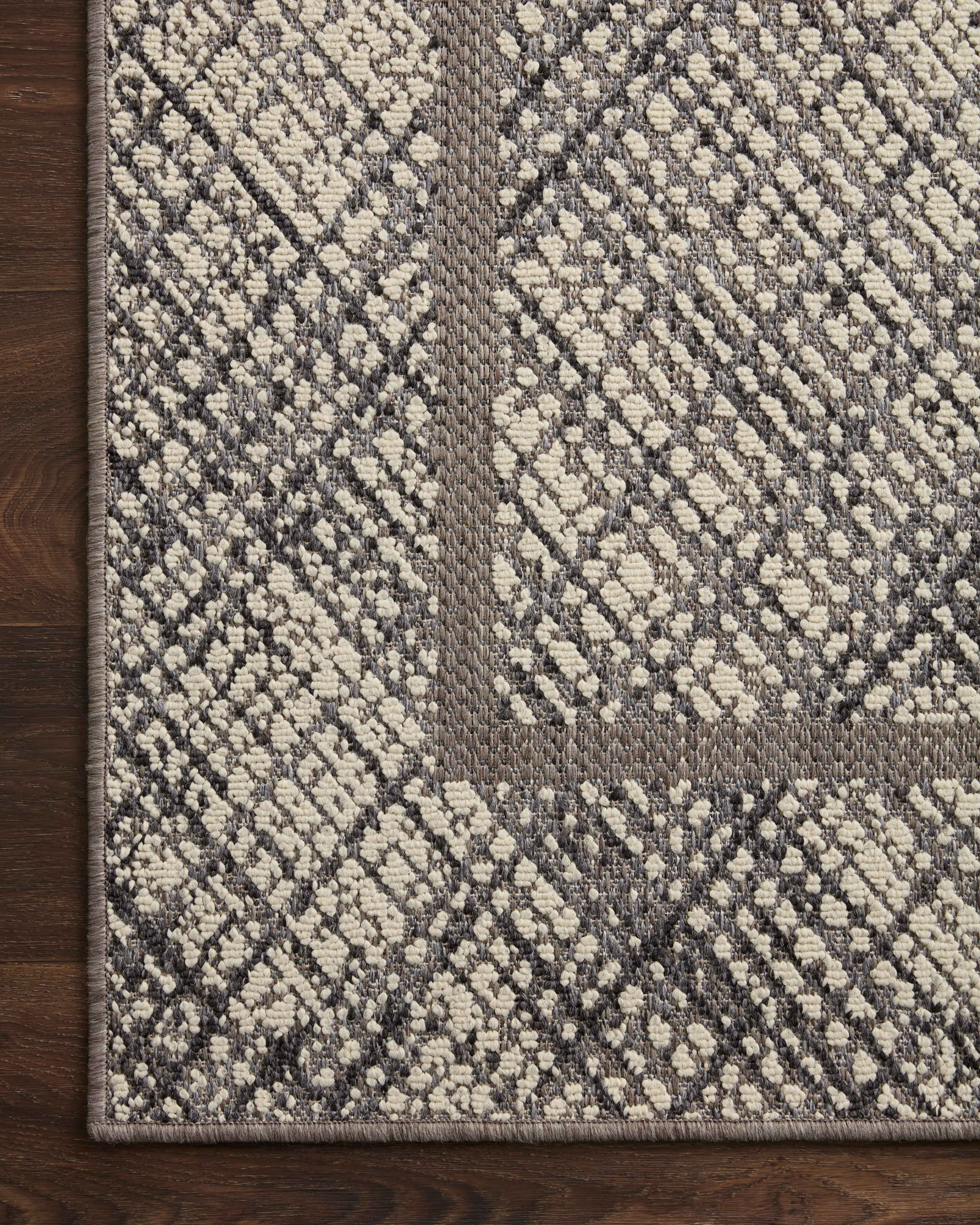 Indoor Outdoor Loloi Rainier Ivory / Charcoal 5'-3" x 7'-7" Area Rug