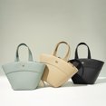 thumbnail image 4 of Bolso de mano de piel auténtica para mujer con diseño de nicho, bolso de mano de lujo para mujer con compartimento, bolso de mano y cartera de moda clásica, 4 of 5