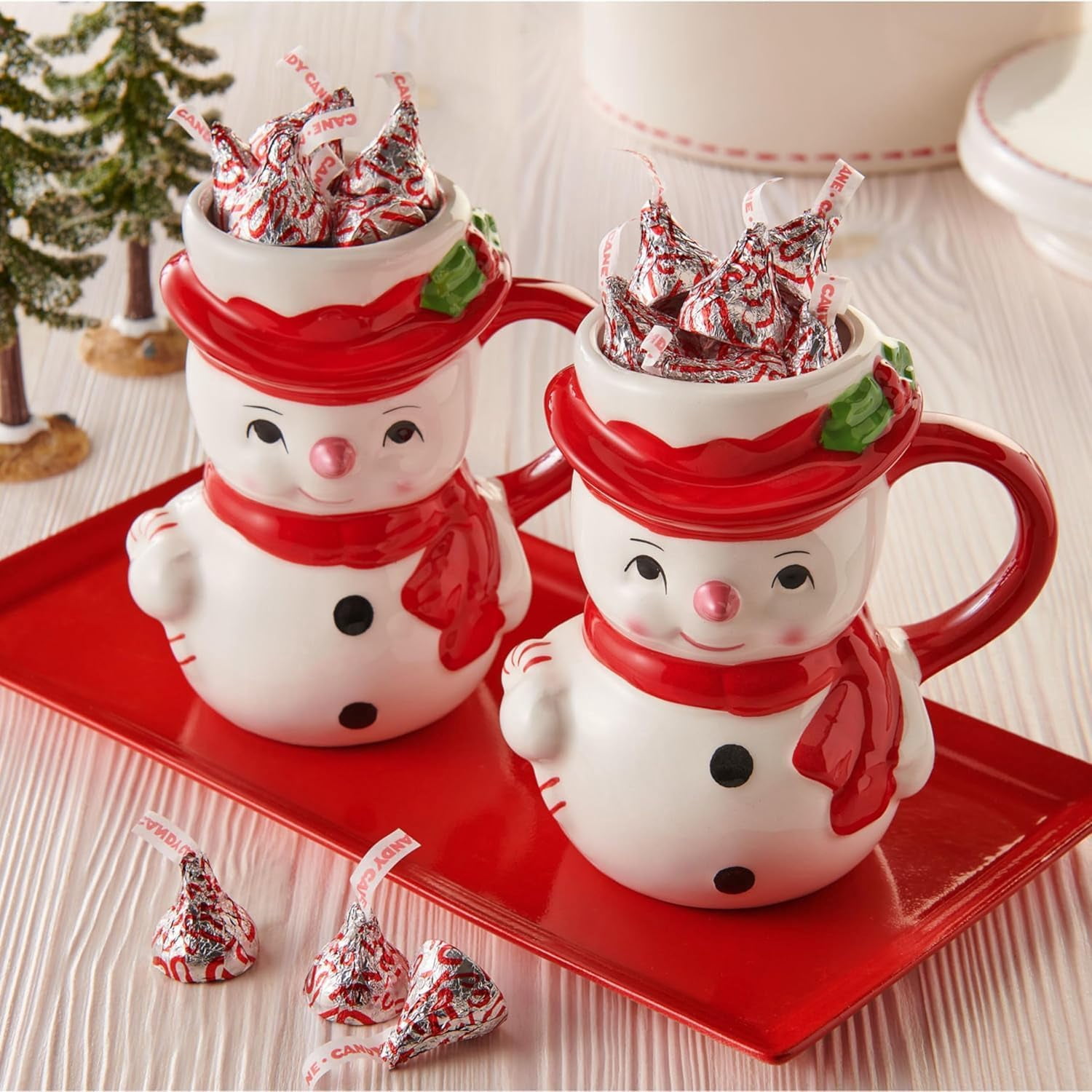 Hershey’s Candy Cane Kisses, Peppermint Creme Candy with Candied Bits, 4.17 lb Bulk Bag