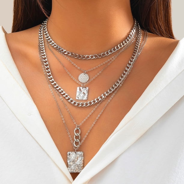 Collar apilado con cadena de metal de nicho con personalidad de Europa y Estados Unidos, colgante geométrico con patrón de piel de serpiente dulce y fresco, collar para mujer